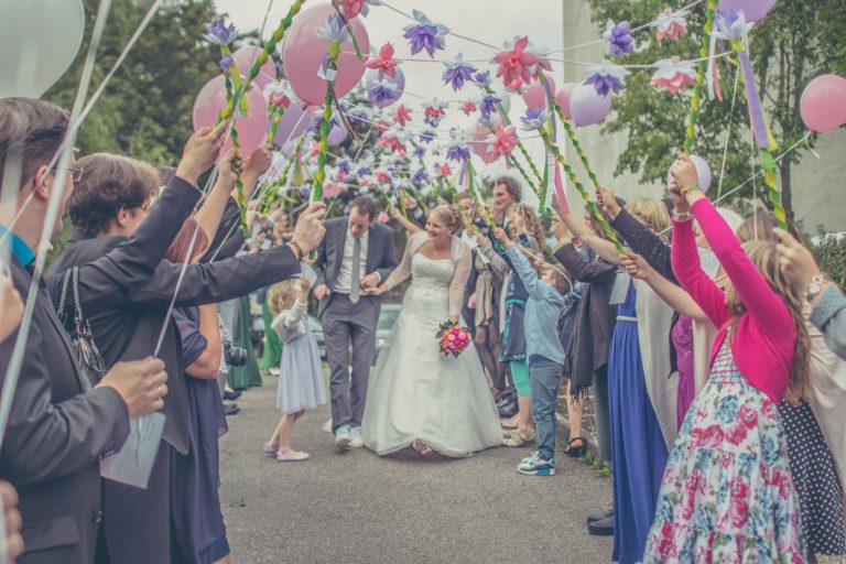 25+ Ways to Save BIG On Your Dream Wedding